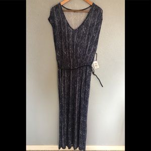Women’s Maxi dress Size Large